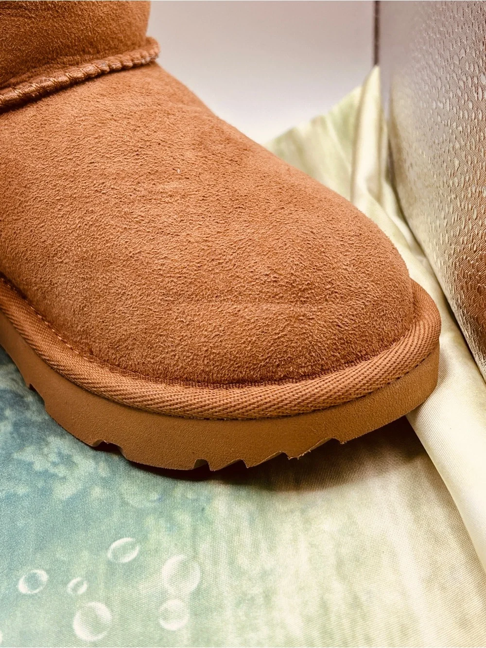 UGG Kids Classic II Tall Shearling-Lined Boots - Chestnut Size 11